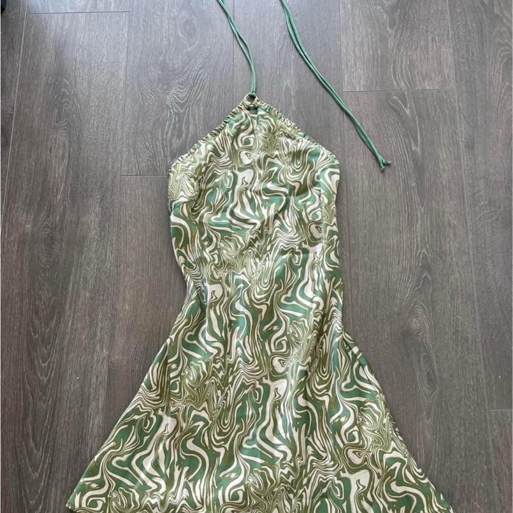 Stunning BEC + BRIDGE low back green dress 👗